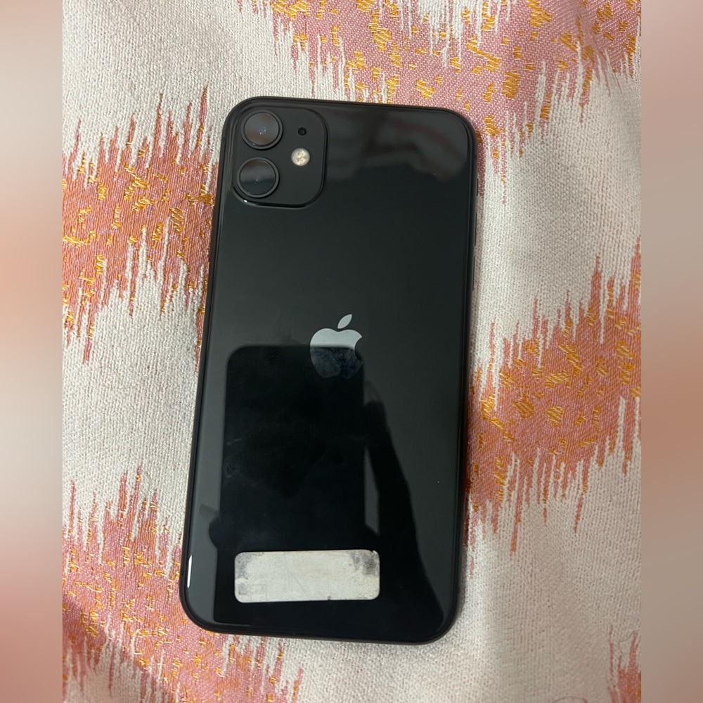 •*•*• iPhone 11—64GB—Unlocked •*•*•